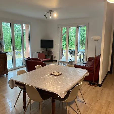 La Maison Dans Les Bois Hébergement de vacances