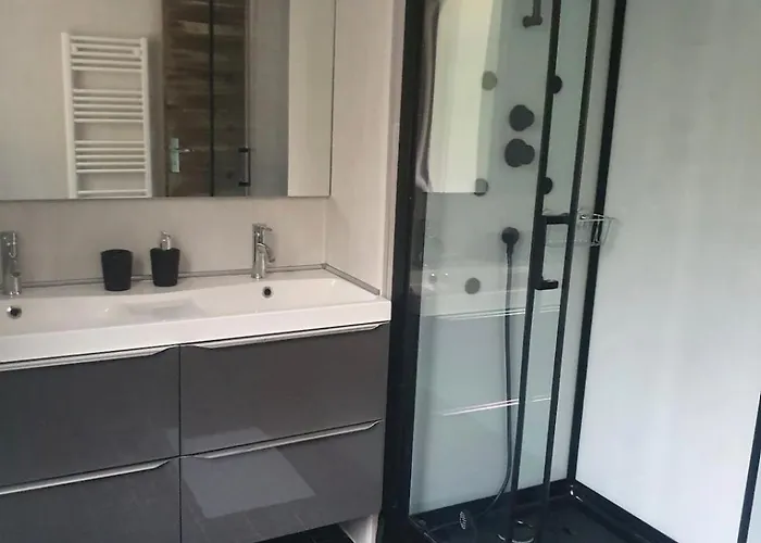 La Maison Dans Les Bois *