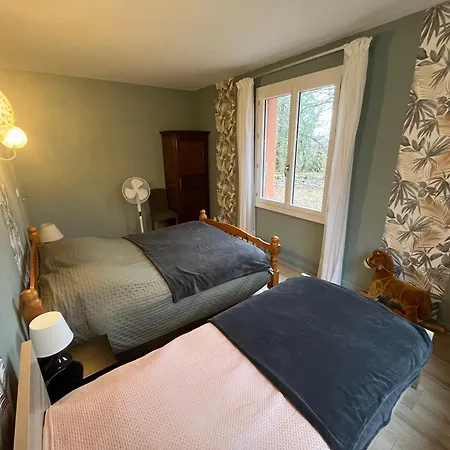 La Maison Dans Les Bois Tatil Evi *